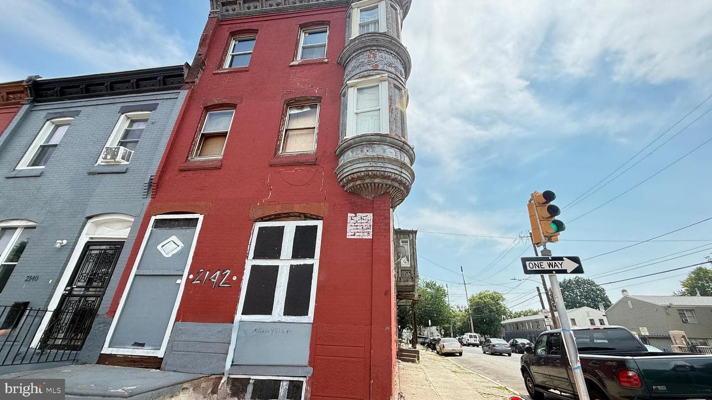 2142 W Susquehanna Avenue, Philadelphia