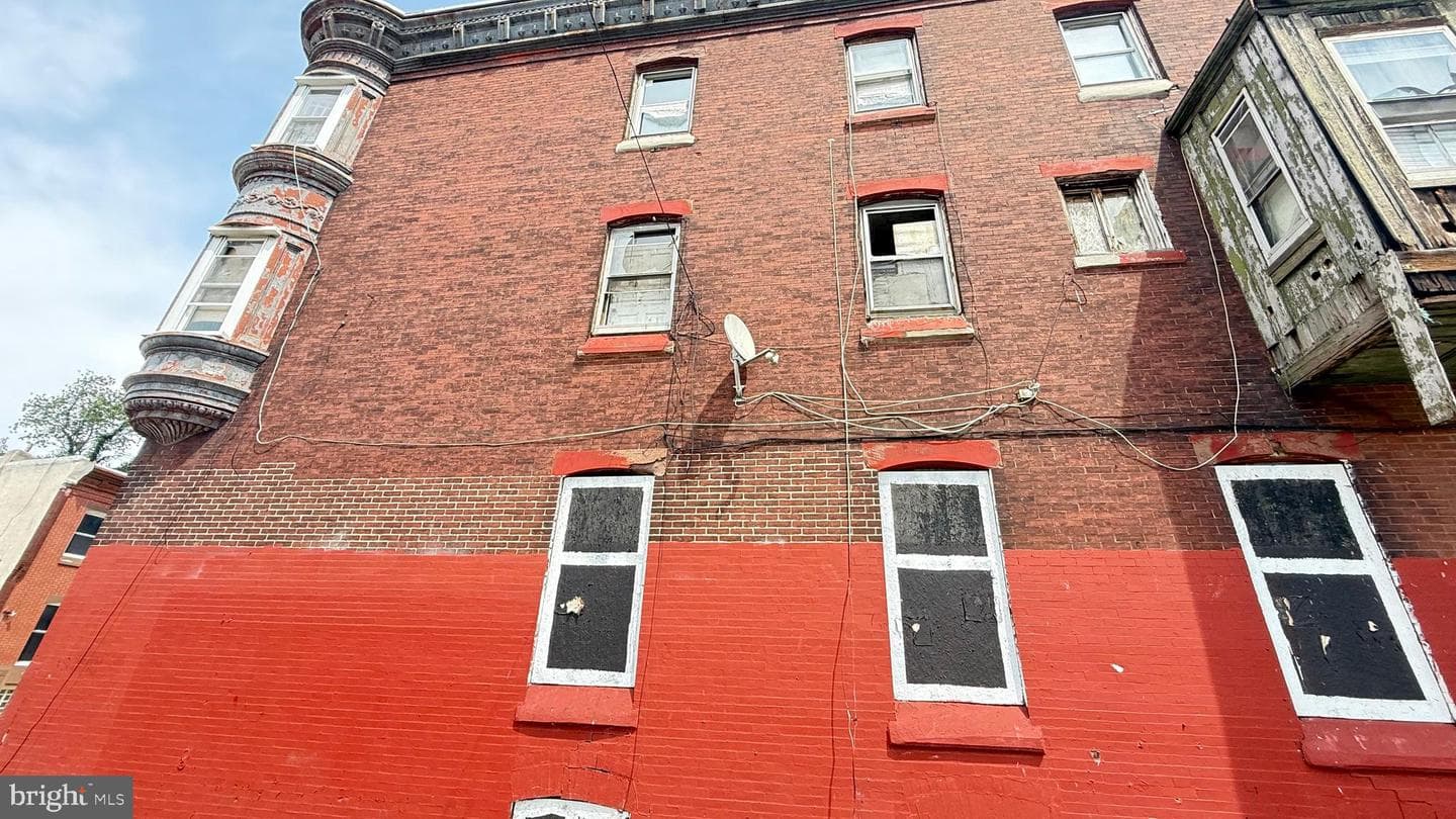 2142 W Susquehanna Avenue, Philadelphia