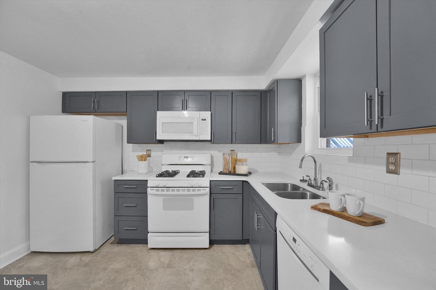 4135 Pechin Street photo 11