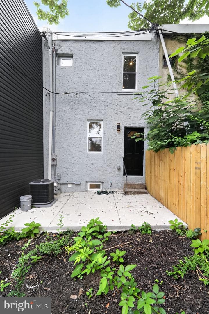 706 N Shedwick Street photo 33