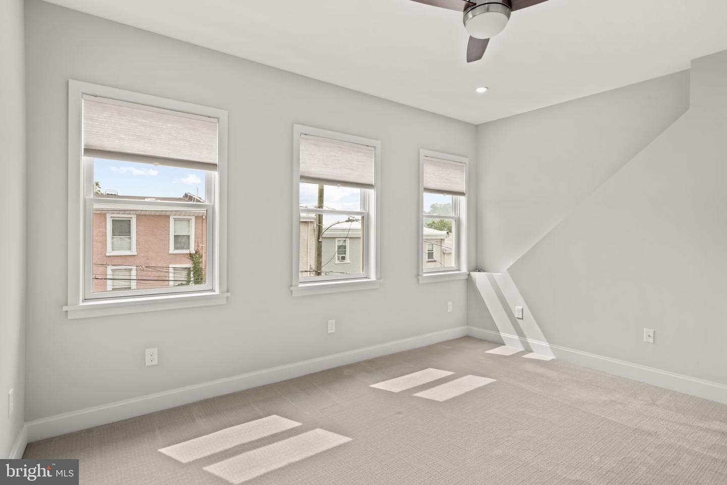144 Jamestown Avenue photo 24