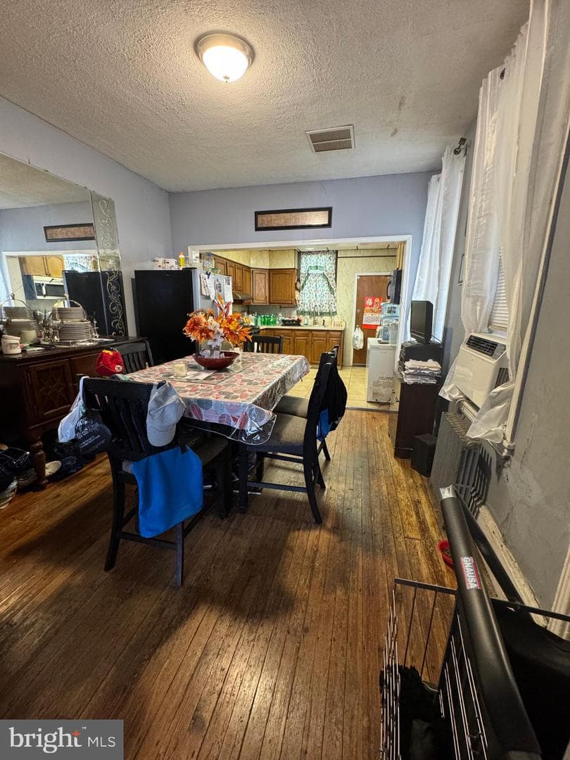 2221 Tasker Street photo 12