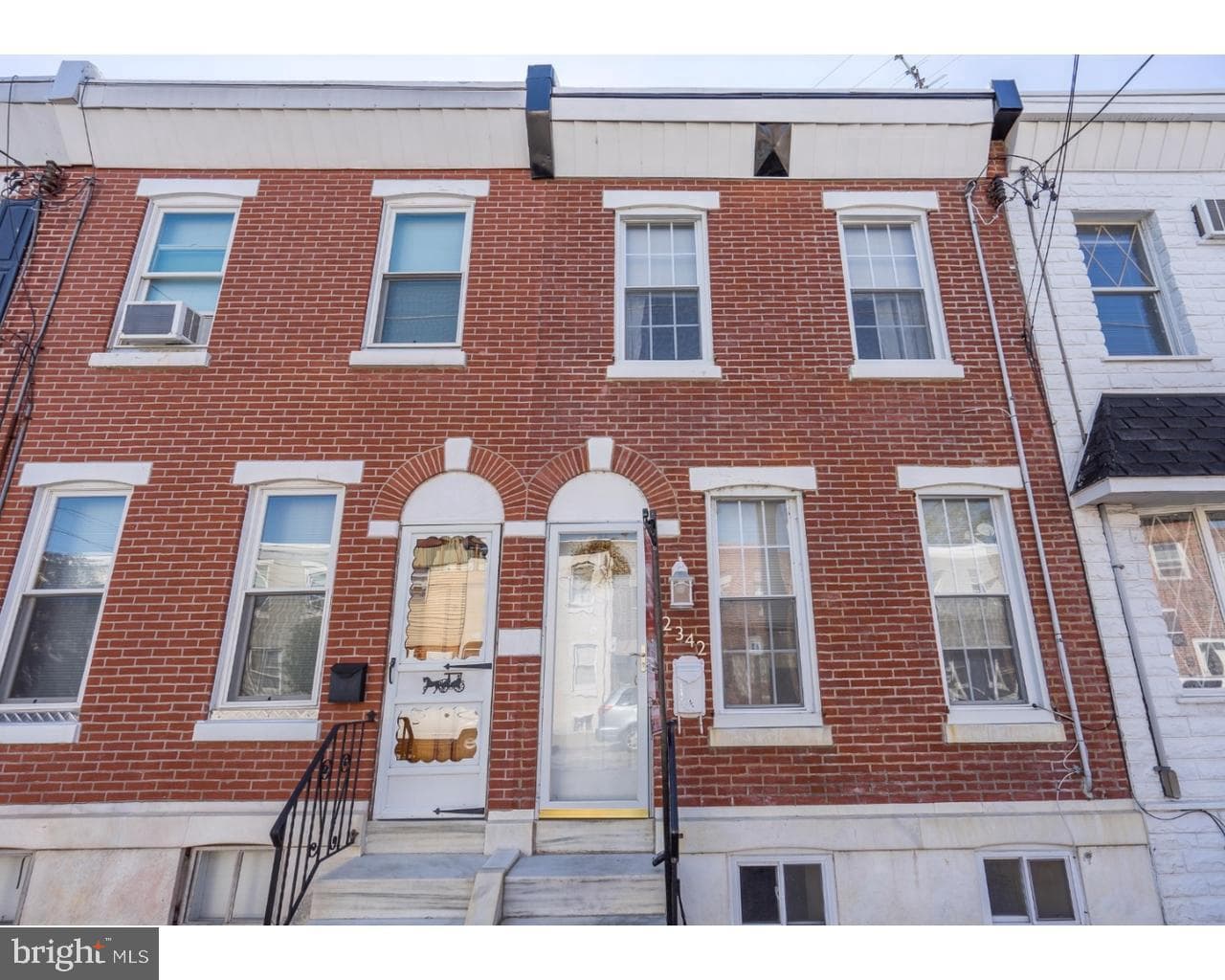 2342 E Huntingdon Street photo 1