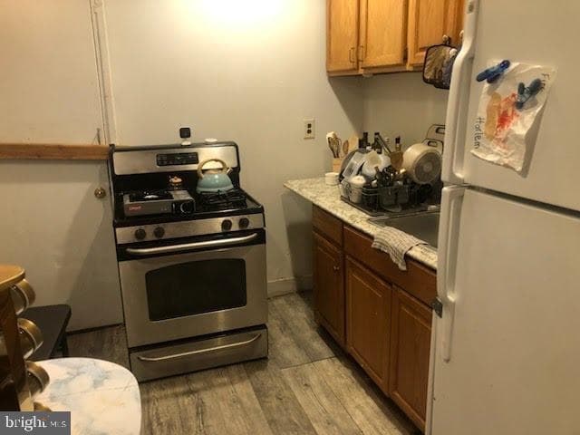 2715 W Seltzer Street photo 5