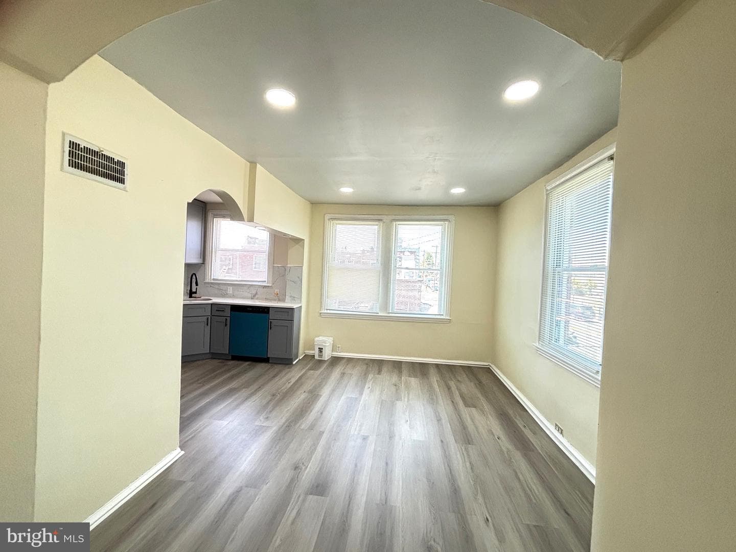 6658 Rutland Street photo 4