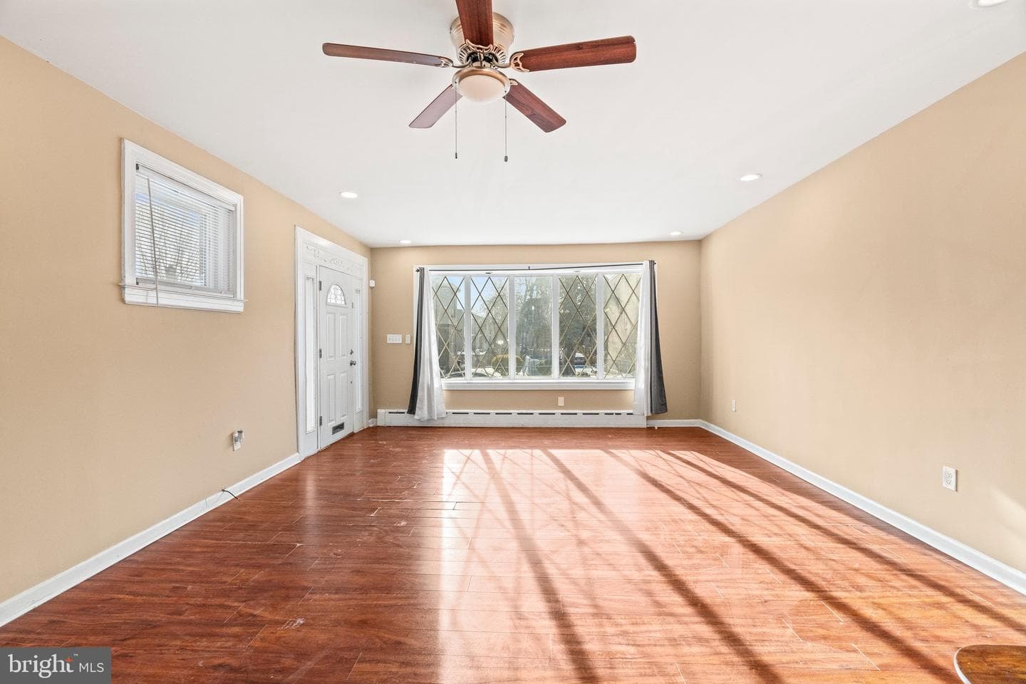 8218 Craig Street photo 9