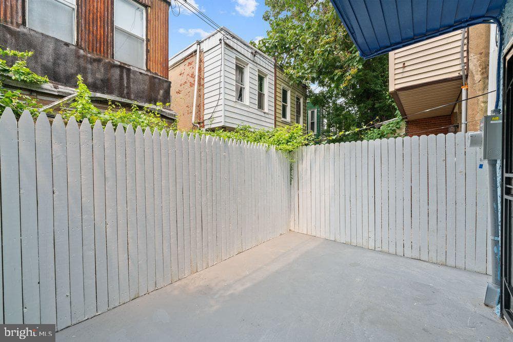 2334 N Cleveland Street photo 4