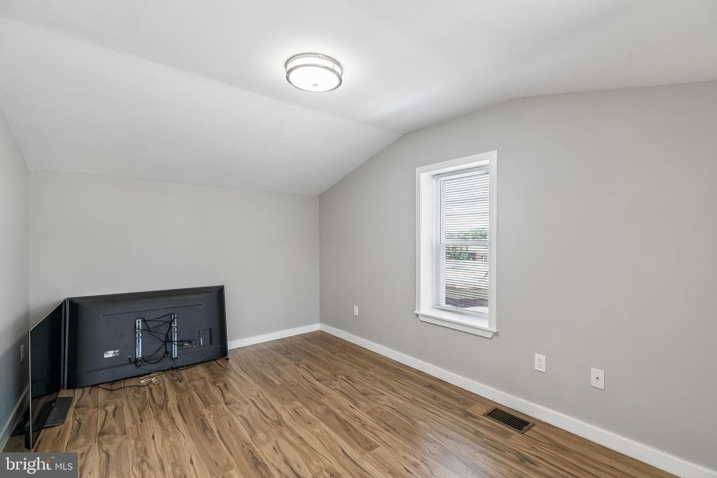 7010 Hegerman Street photo 26