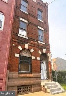 2229 And 2227 Norris Street W photo 1