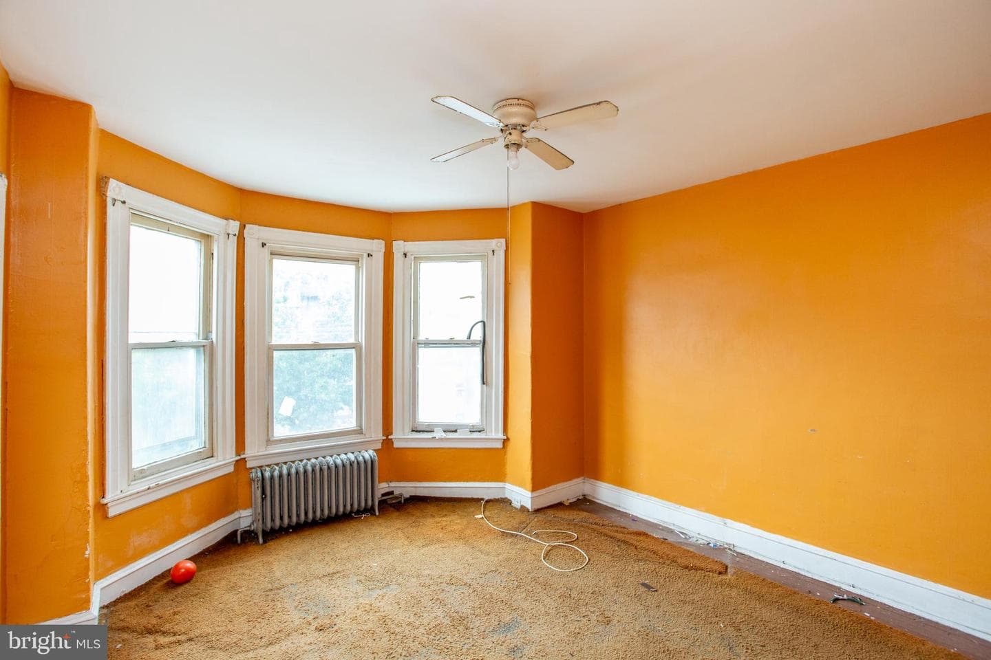814 E Woodlawn Street photo 37