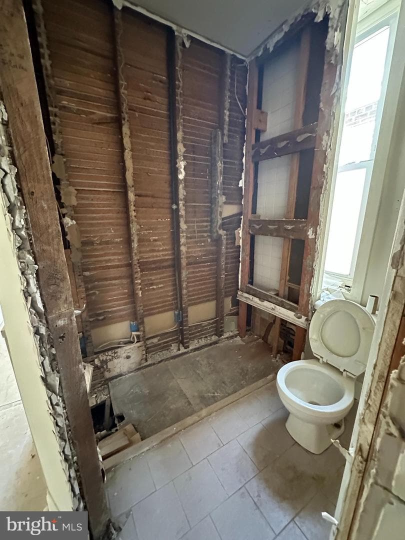 853 Mercer Street photo 9