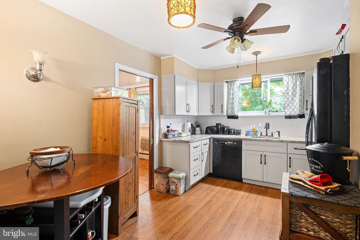 6348 Henry Avenue photo 13