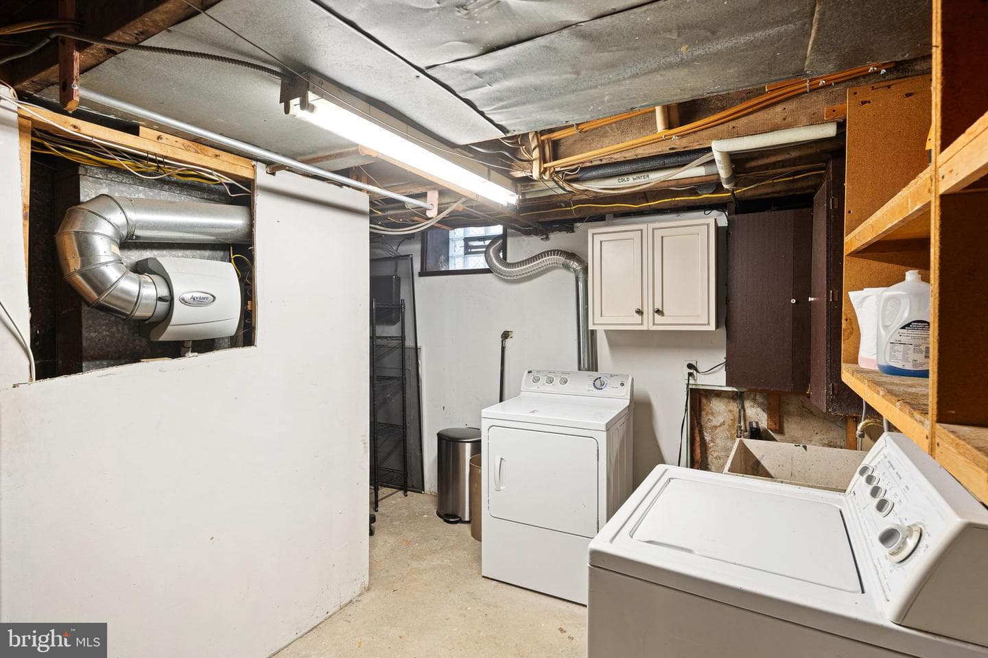 439 W George Street photo 17