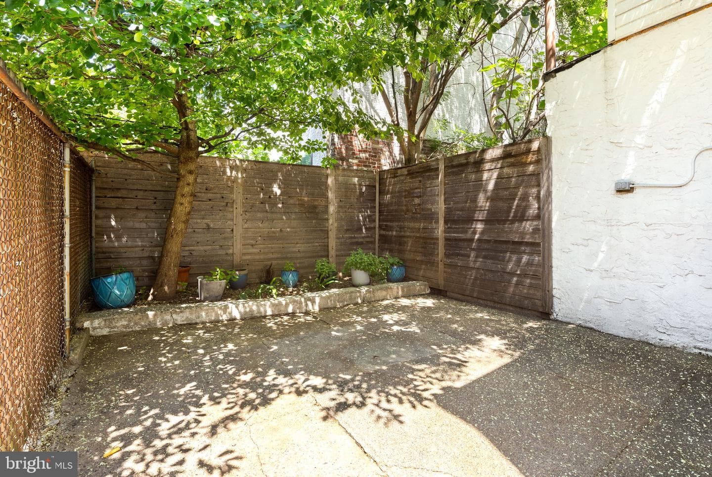 439 W George Street photo 18