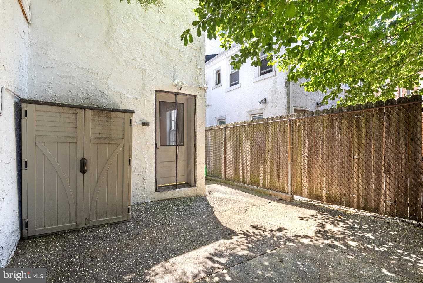 439 W George Street photo 19