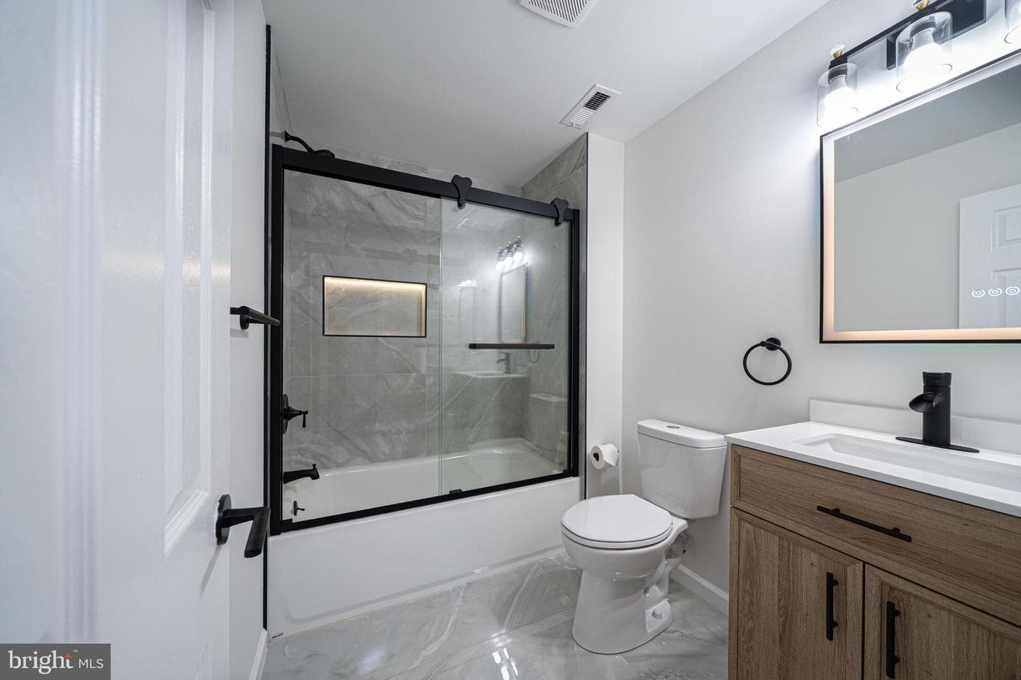 829 E Rittenhouse Street photo 11