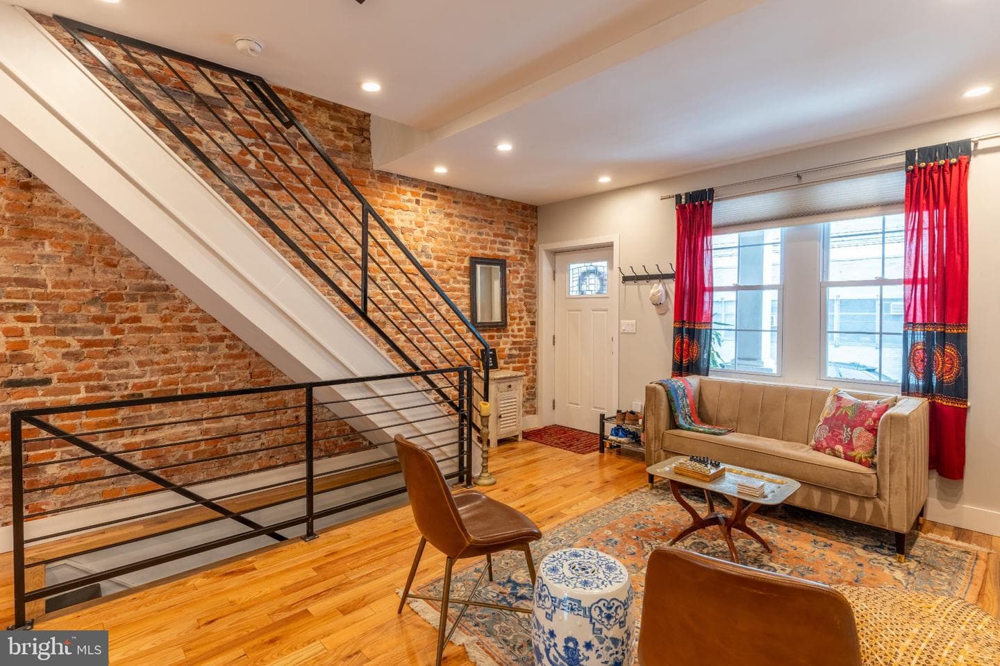 2611 W Thompson Street photo 4