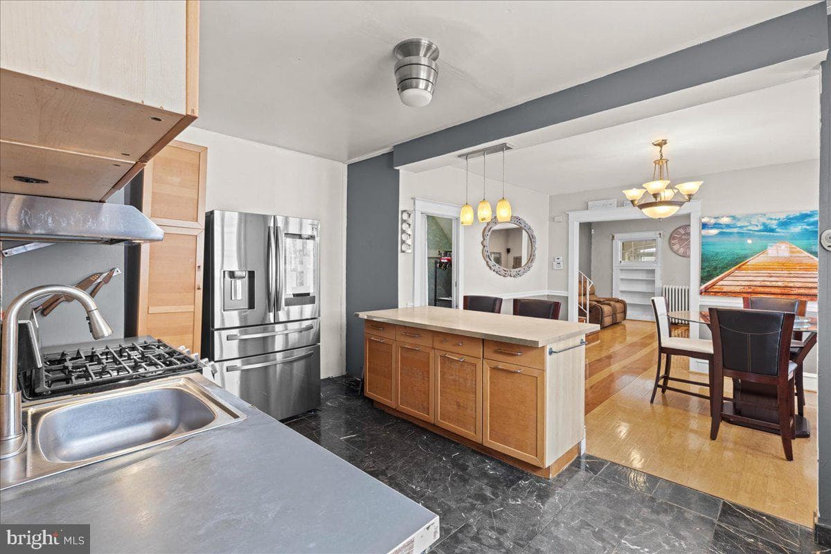 326 E Sanger Street photo 13