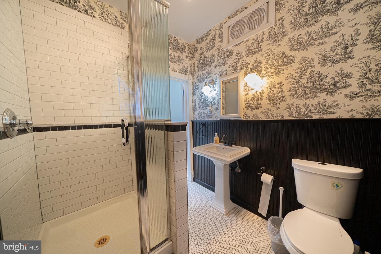 1209 S Broad Street photo 41