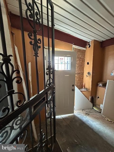 2038 W Spencer Avenue photo 3