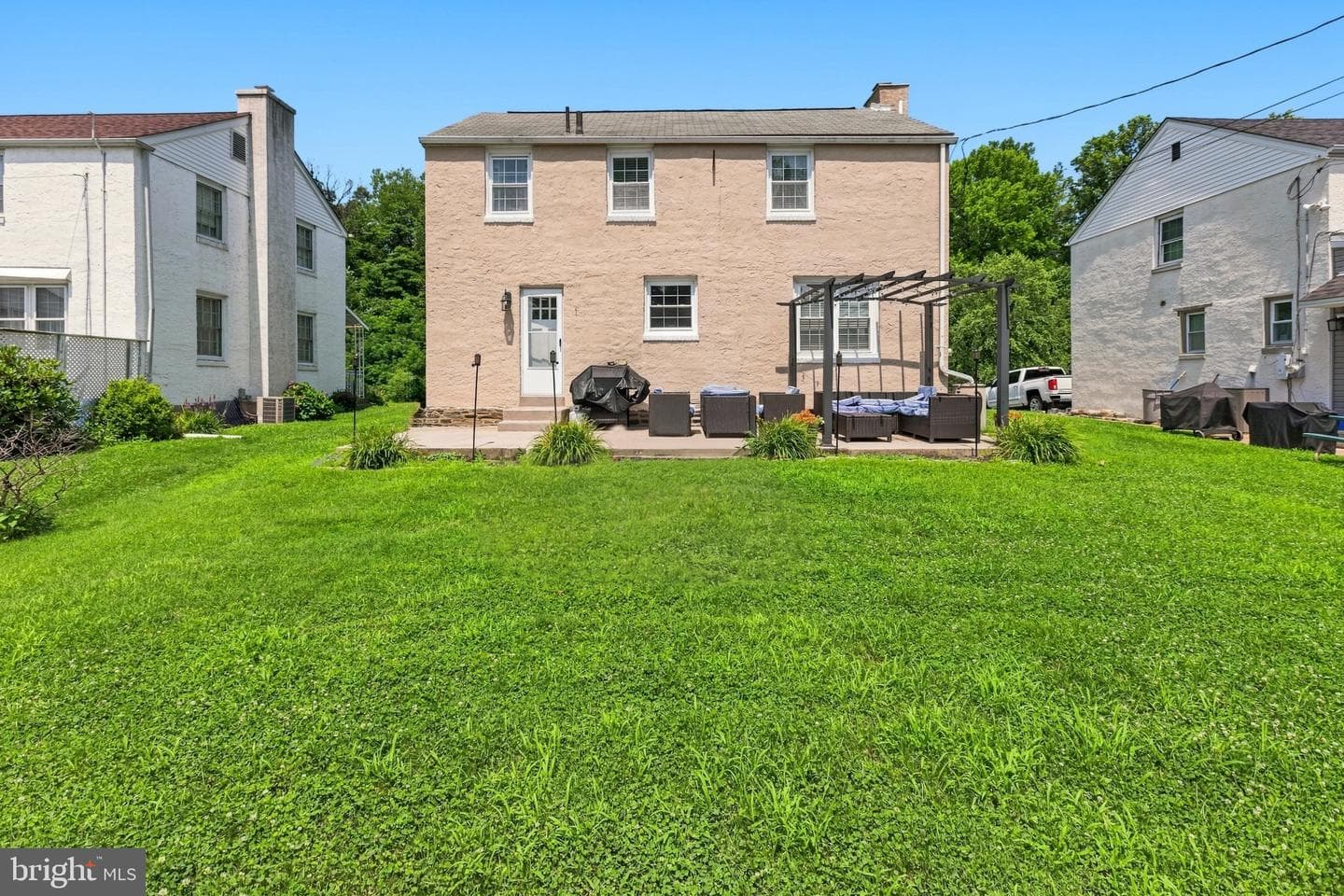 461 Summit Avenue photo 38