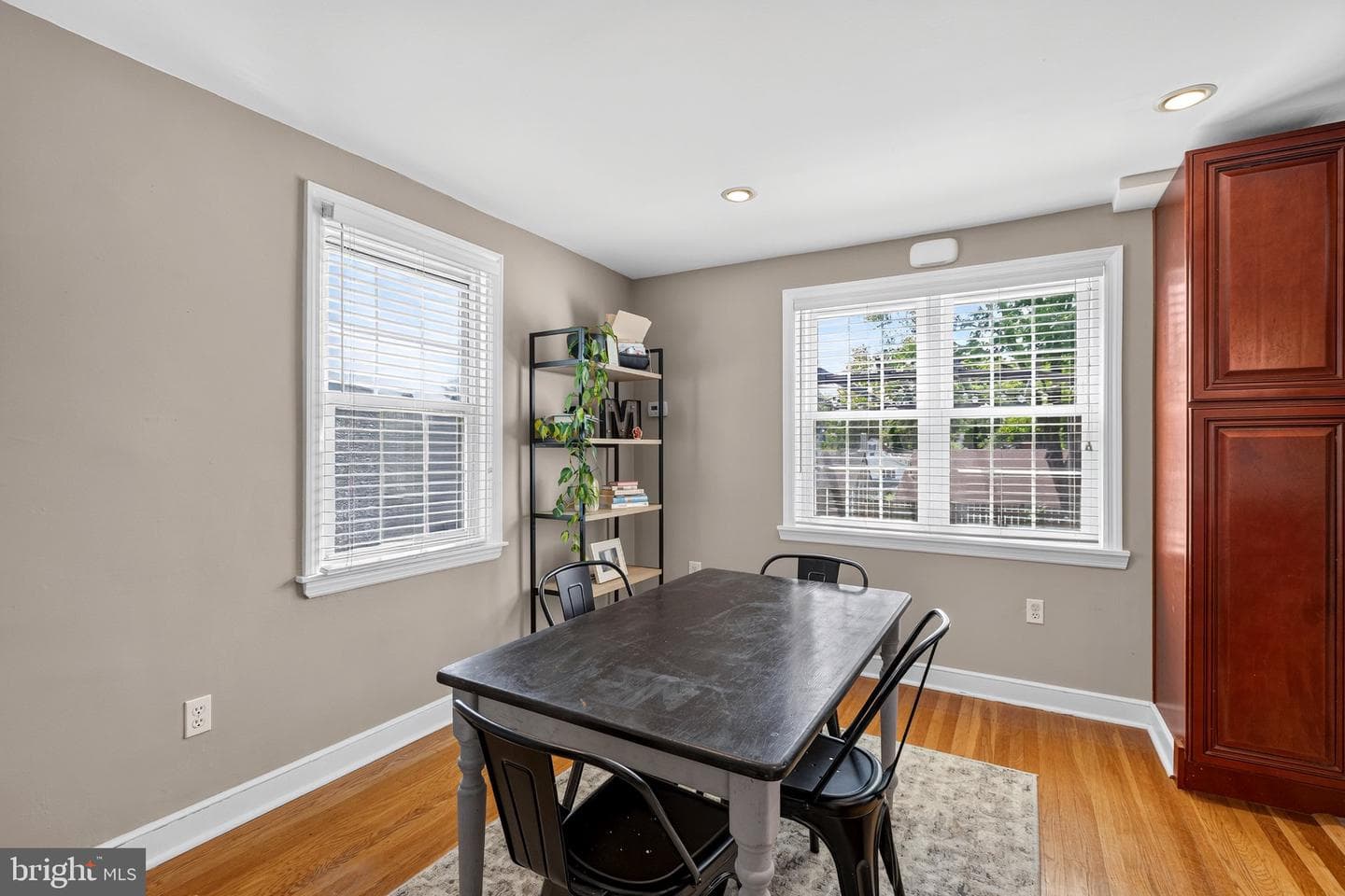 461 Summit Avenue photo 8
