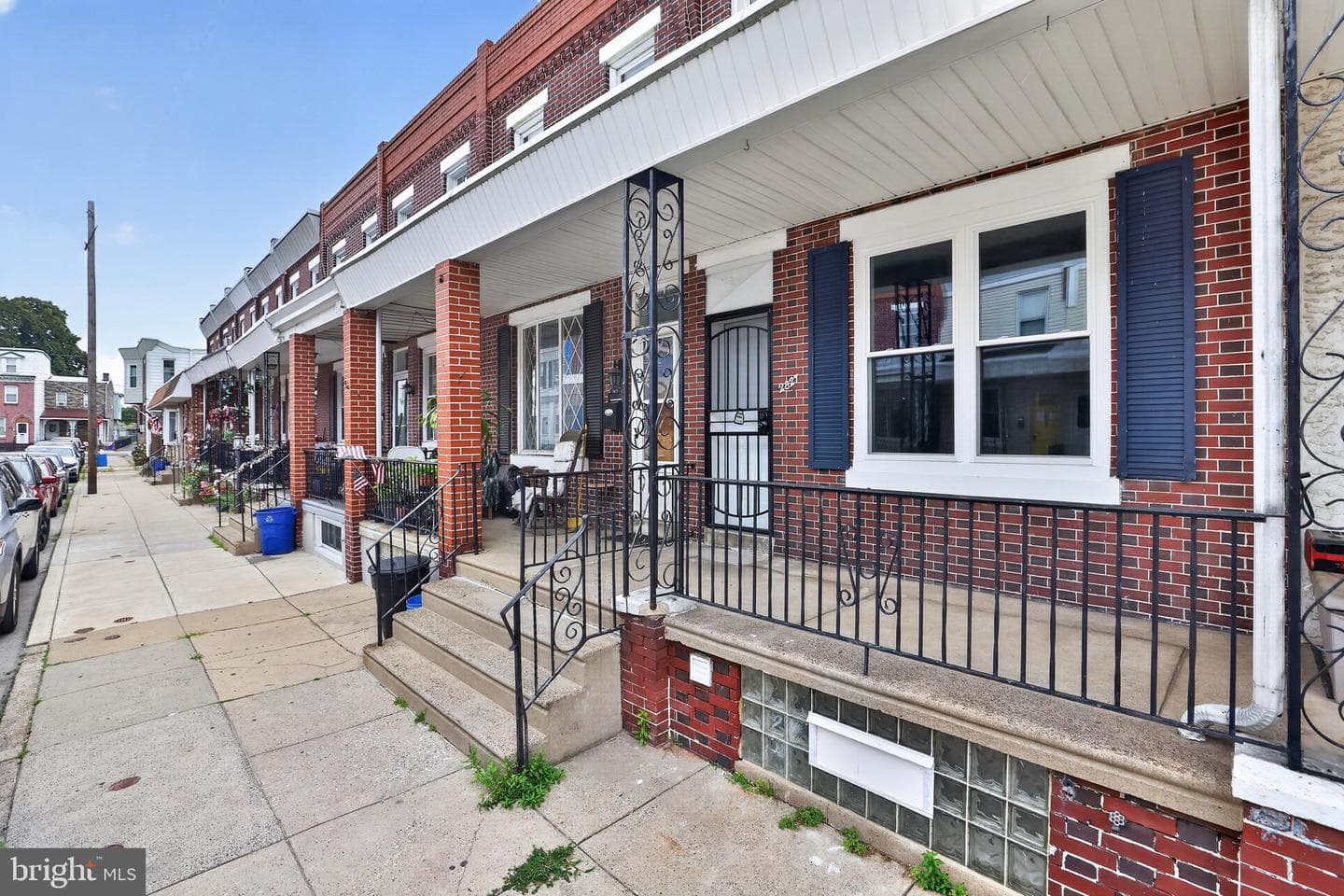 2827 Wilmot Street photo 1