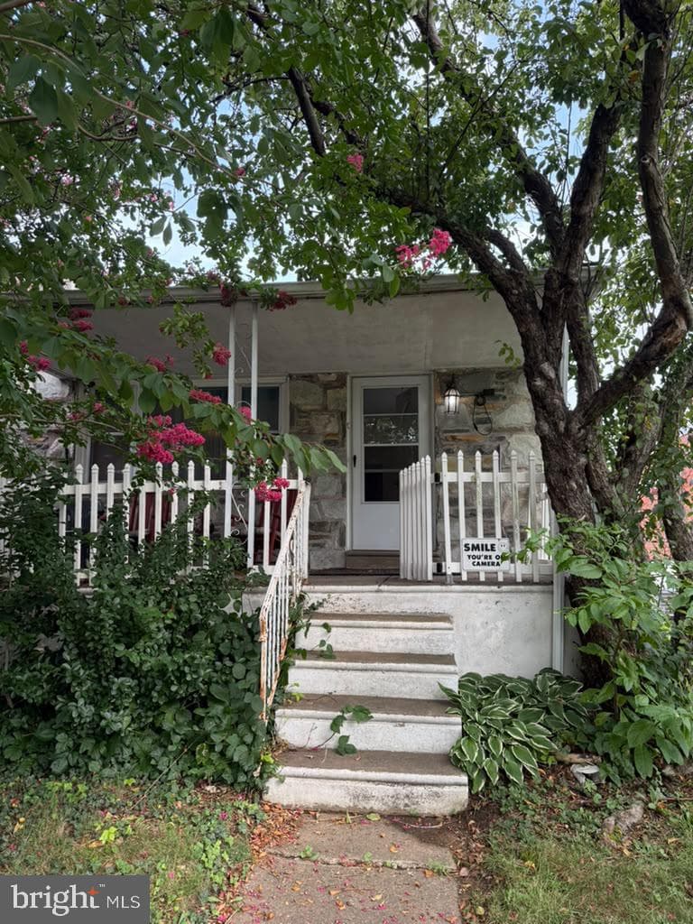 8847 E Roosevelt Boulevard photo 1