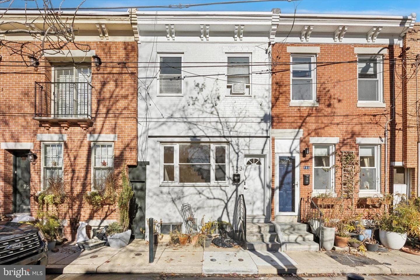 723 Sears Street photo 1