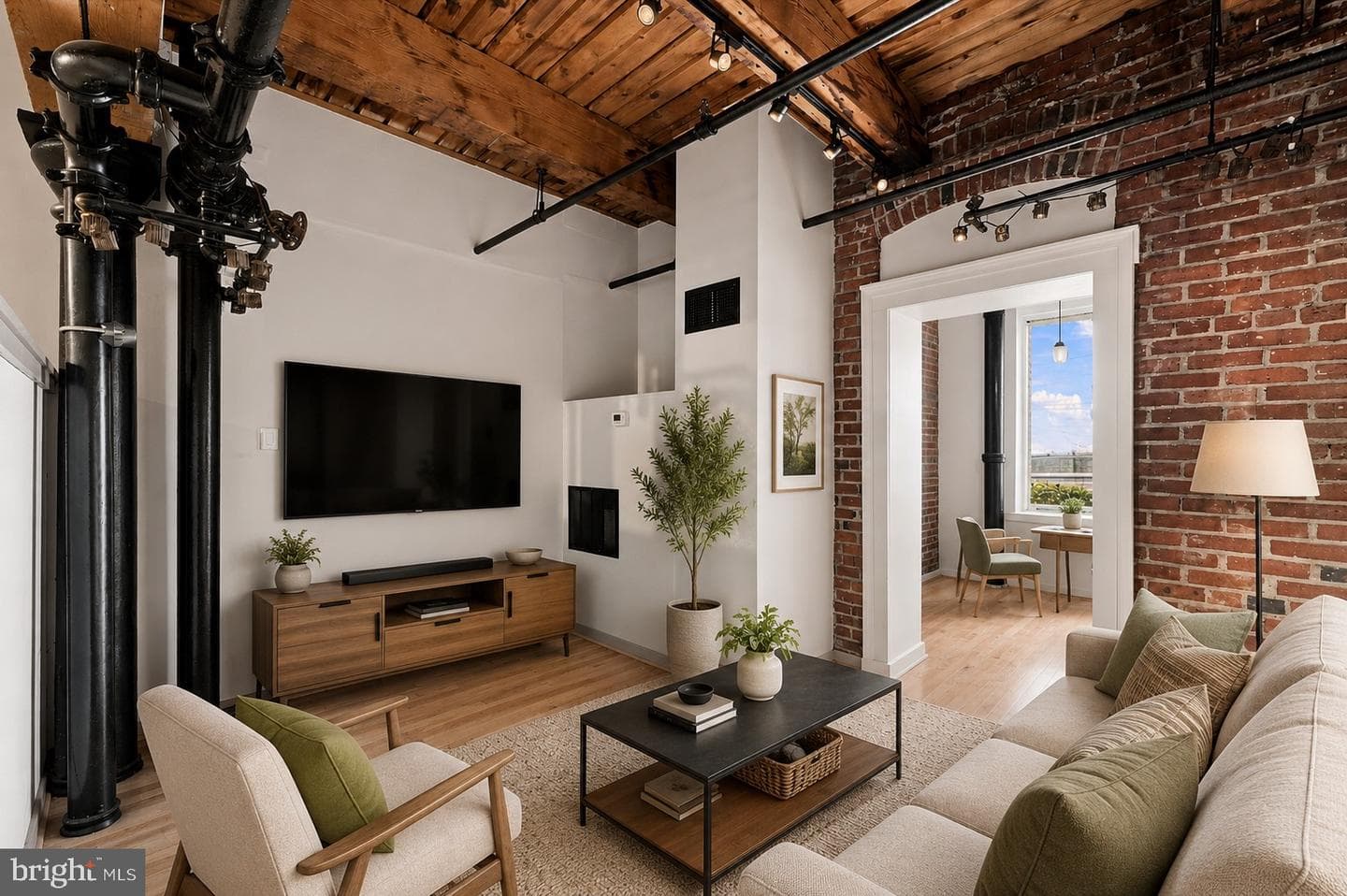 1010 Race Street #2e photo 1