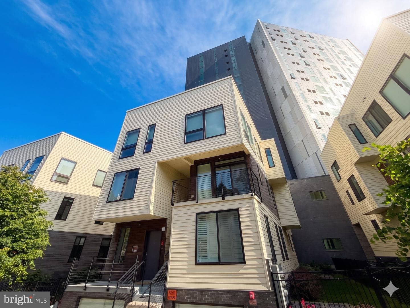 3200 Summer Street #7 photo 1