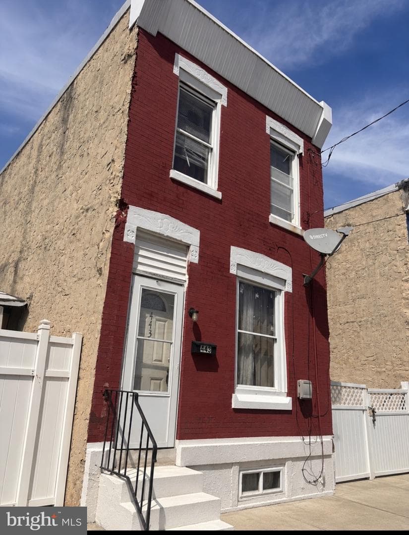 443 E Cambria Street photo 1