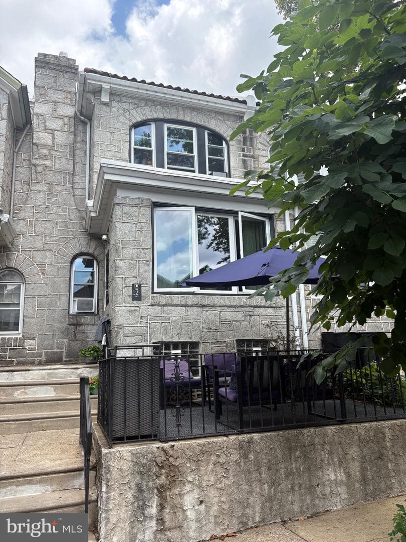 227 E Comly Street photo 1