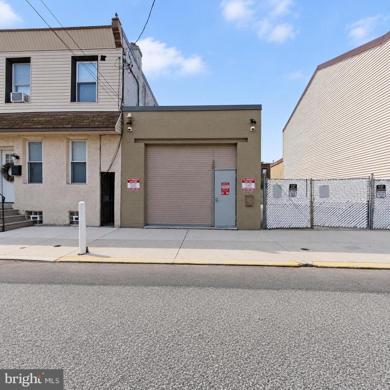 2664 Mercer Street photo 1