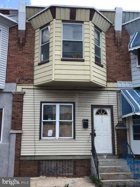 1937 S Alden Street photo 1
