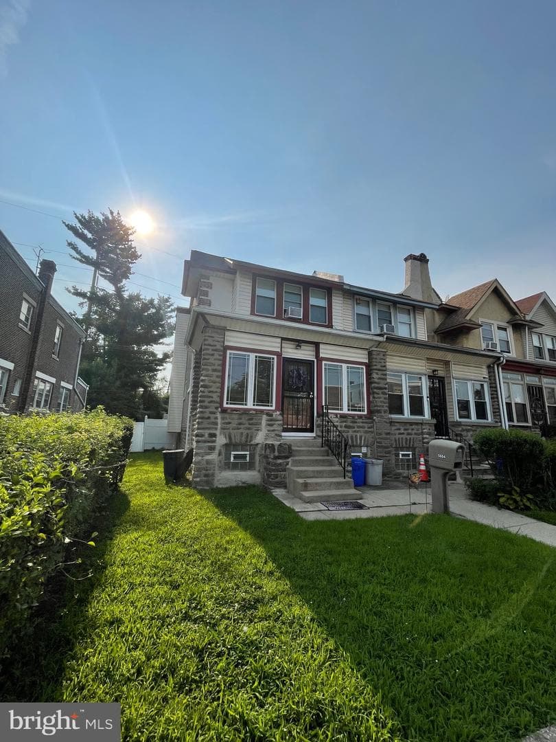 5604 N 7th Street photo 1
