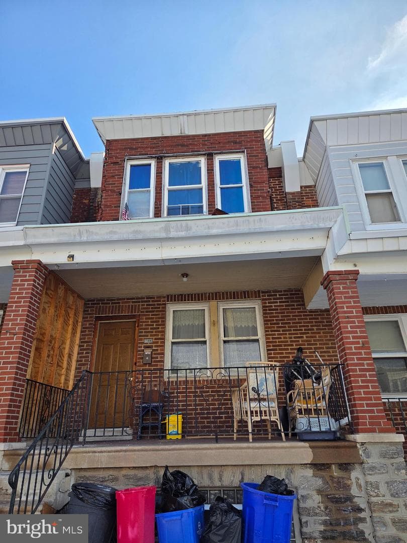 6033 N American Street photo 1