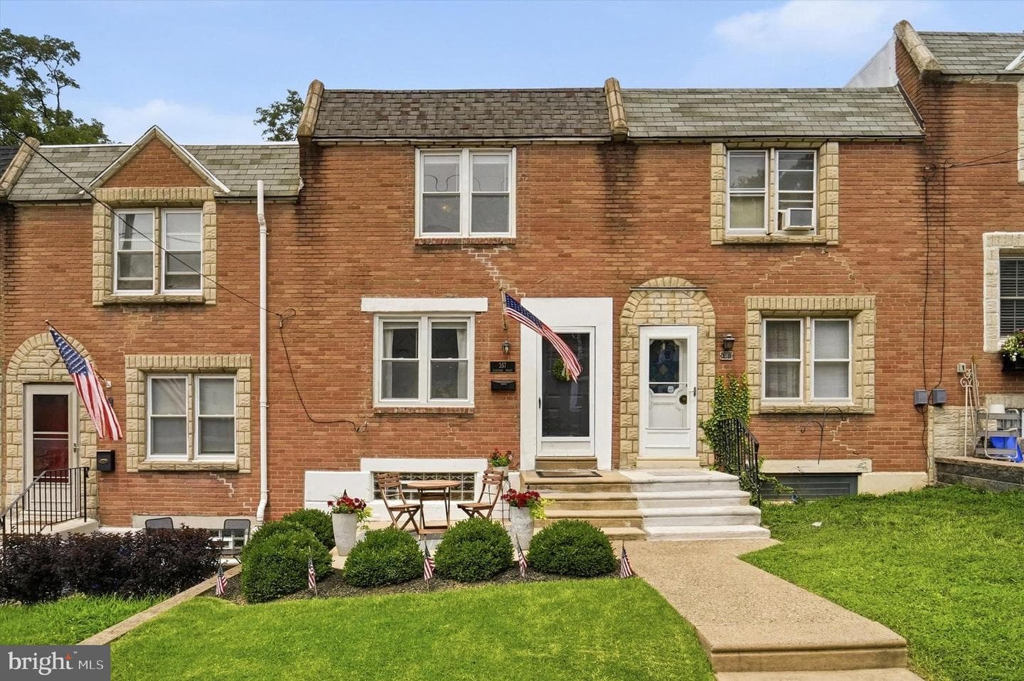357 W Salaignac Street photo 1
