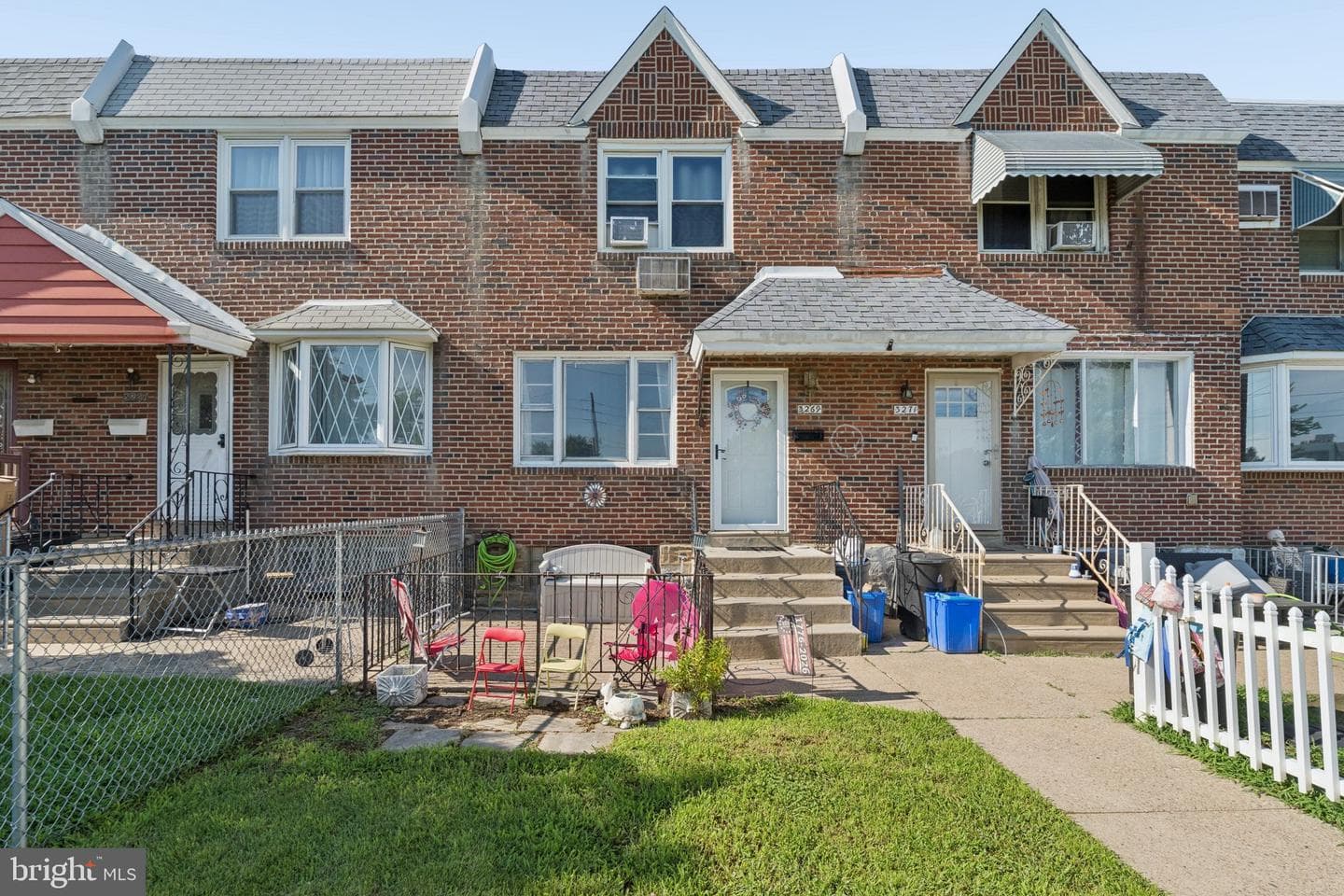 3269 Holme Avenue photo 1
