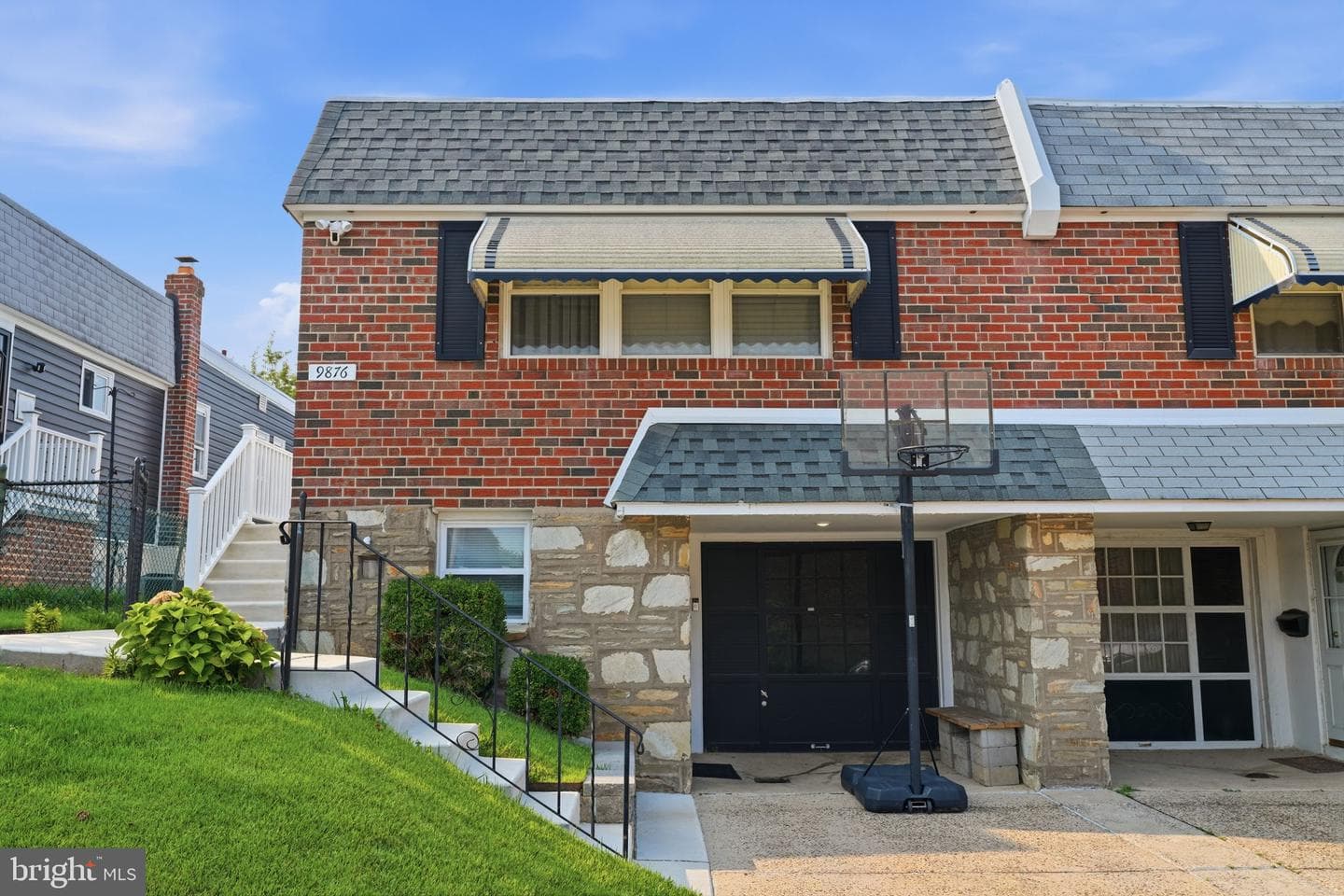 9876 Wistaria Street photo 1