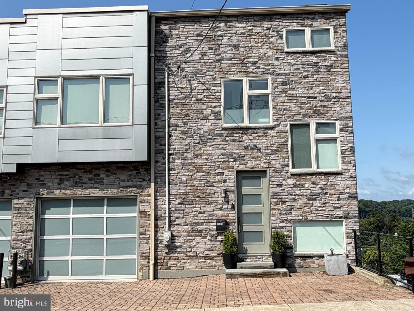 4084 Manayunk Avenue photo 1