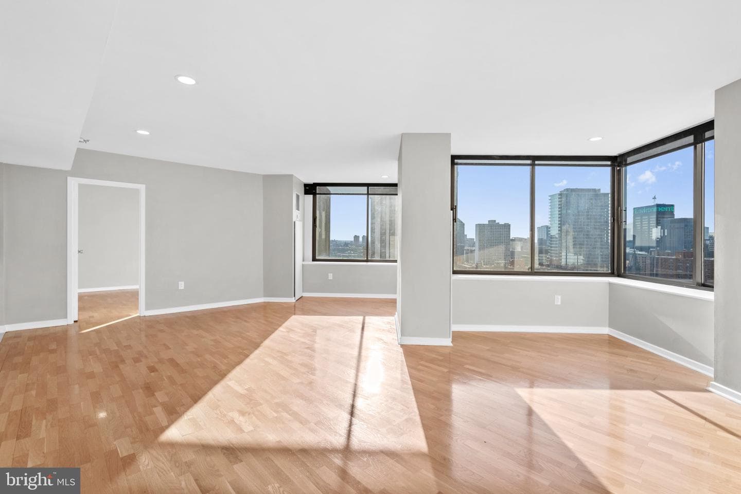 202 W Rittenhouse Square #1704, Philadelphia