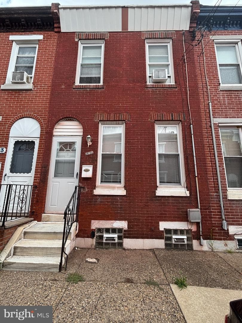 815 Livingston Street photo 1