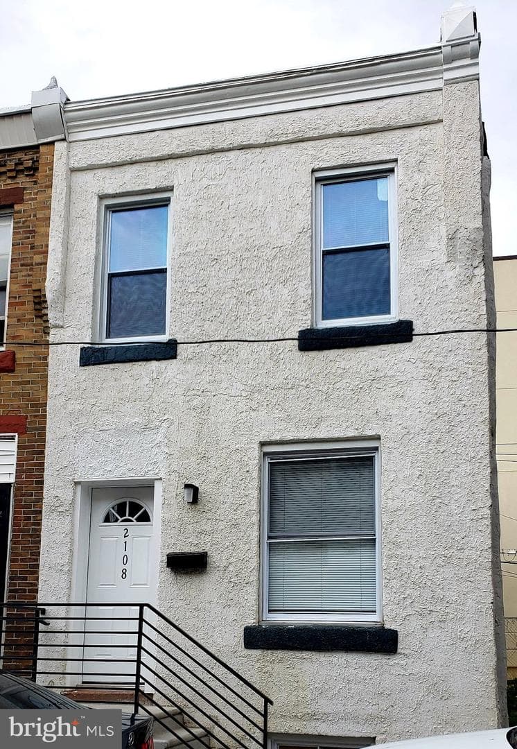 2108 E Stella Street photo 1