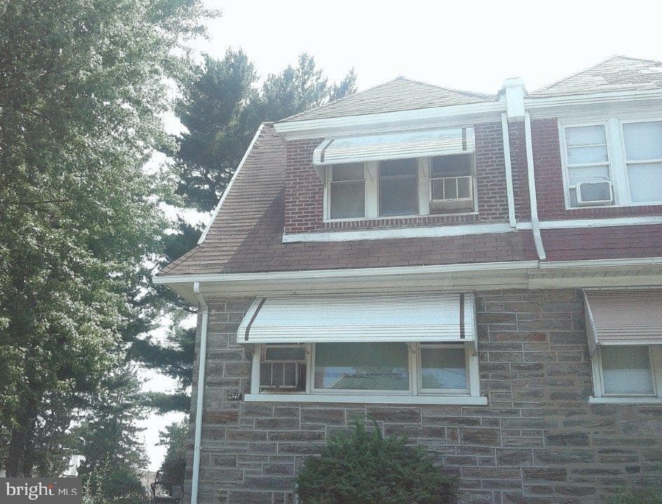 6947 N 19th Street photo 1