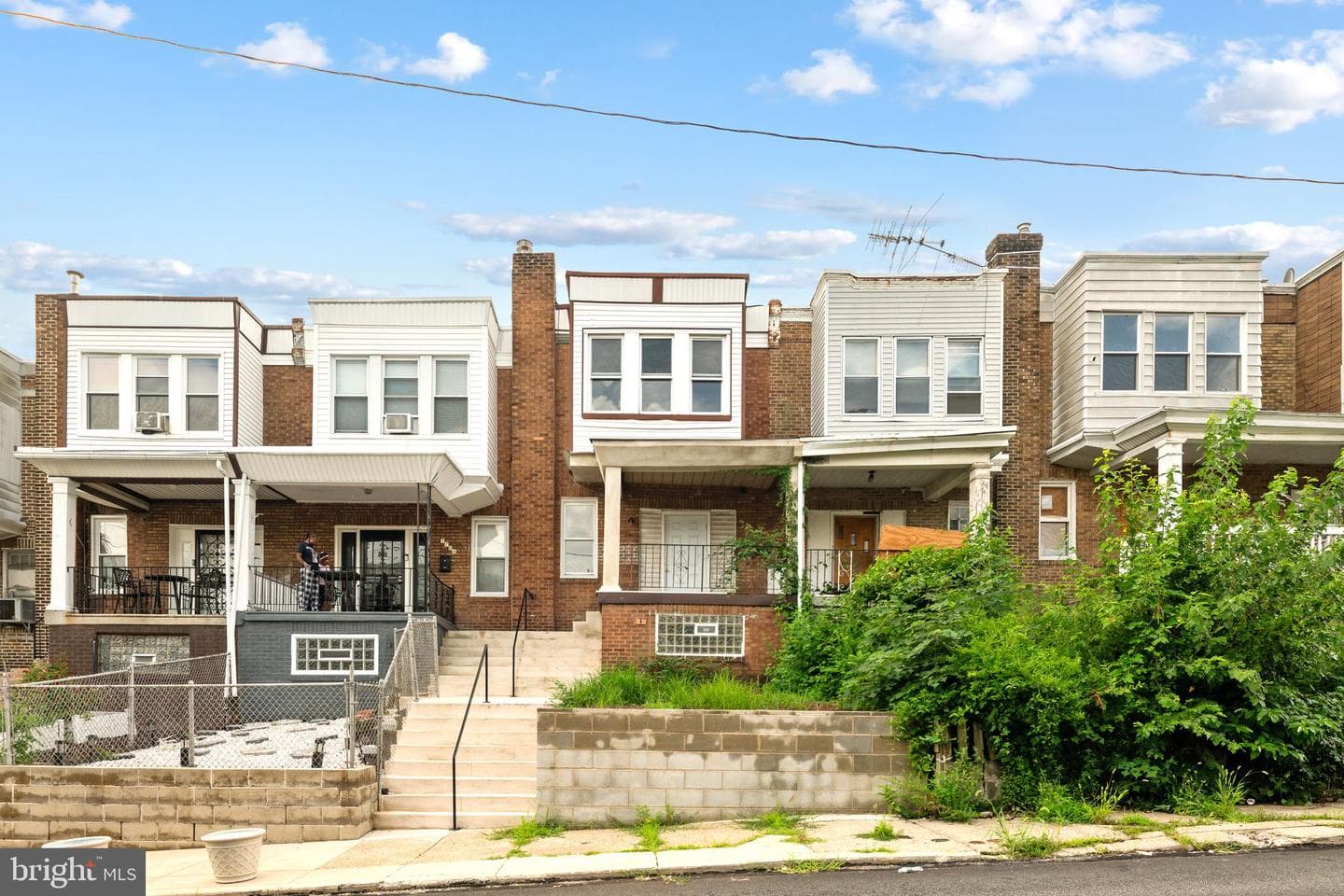 1706 N Peach Street photo 1