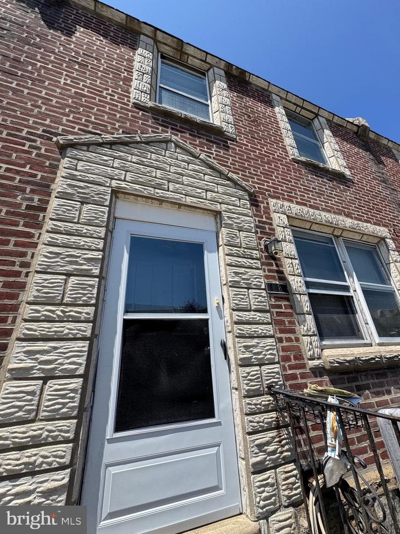 6724 Sylvester Street photo 1