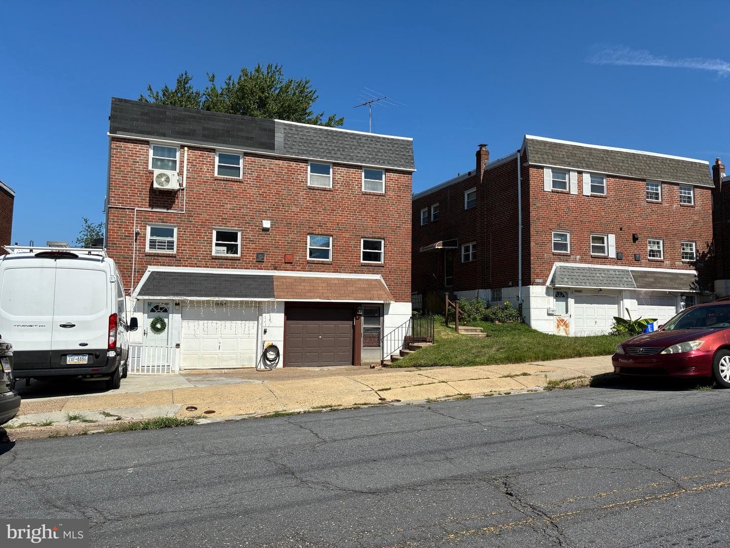 10222 Jeanes Street photo 1