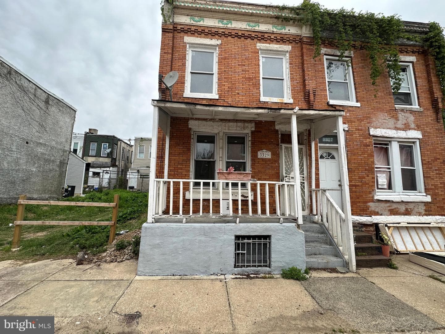 3329 W Firth Street photo 1