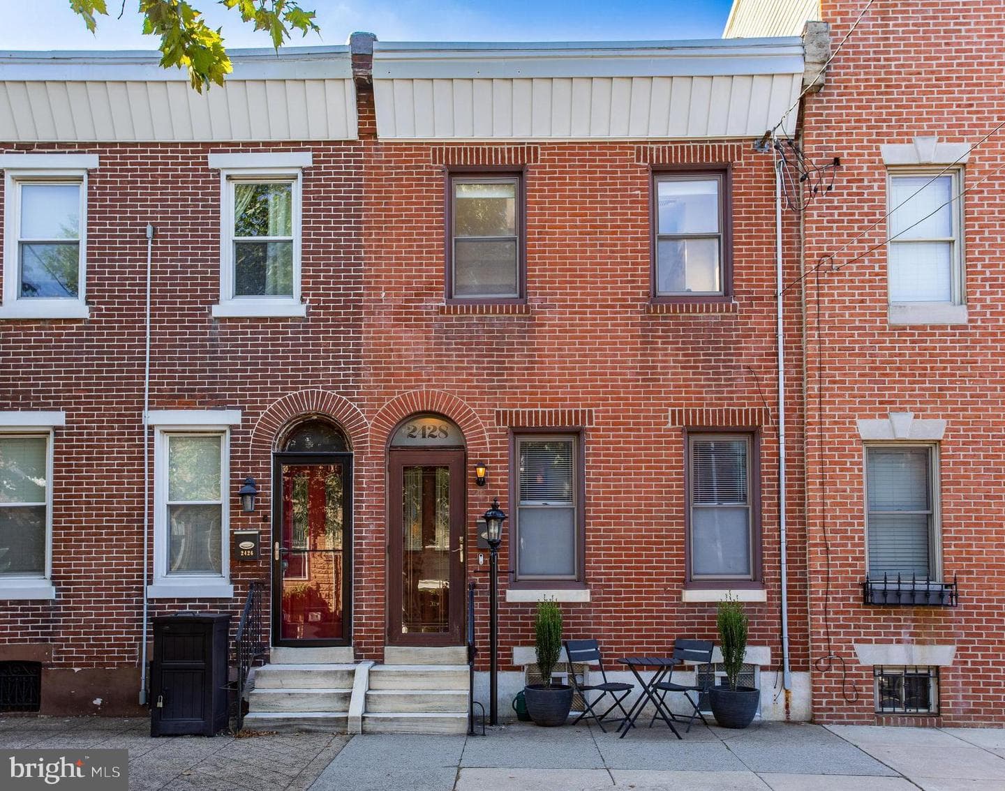2428 Gaul Street photo 1
